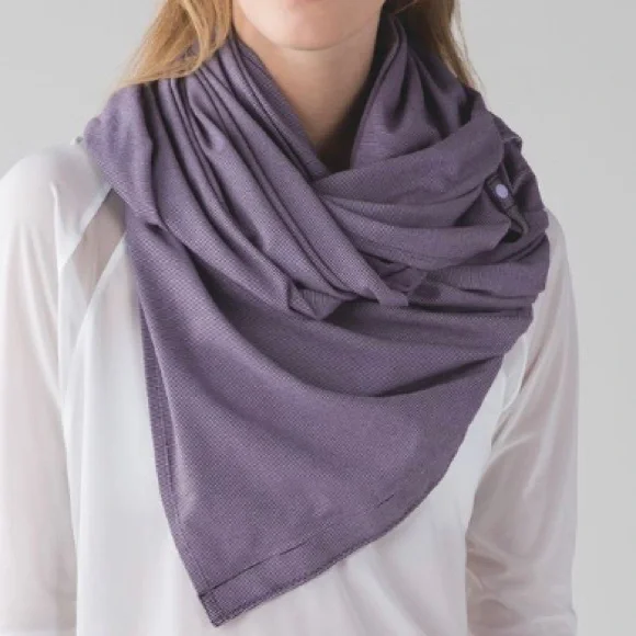 Lululemon Vinyasa Reversible ColorBlock Scarf - Zinfandel Purple/Winter Orchid - Picture 12 of 16